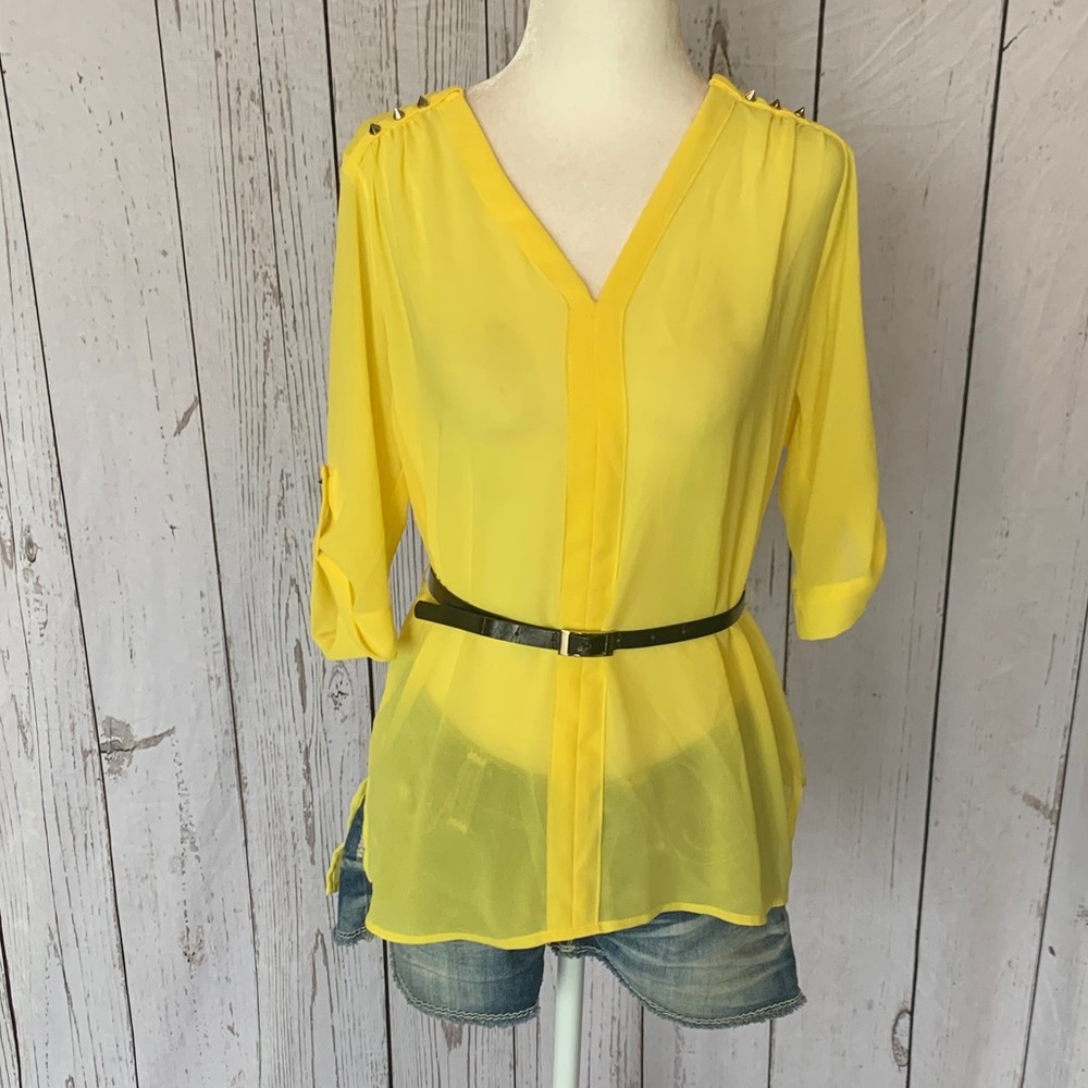 🎉Host Pick🎉 Women’s Daytrip Belted Sheer Blouse